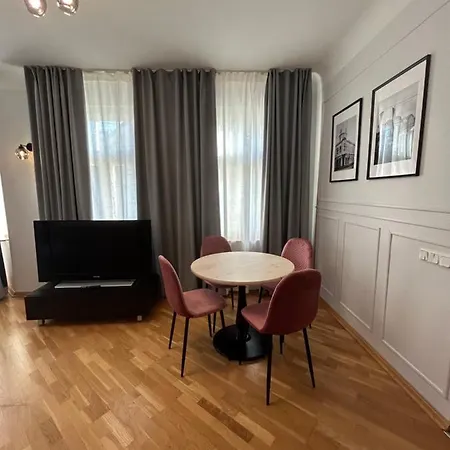 Jon's Apartment *